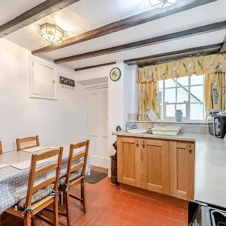 Withnail's Hideaway - Uk43429 惠特比