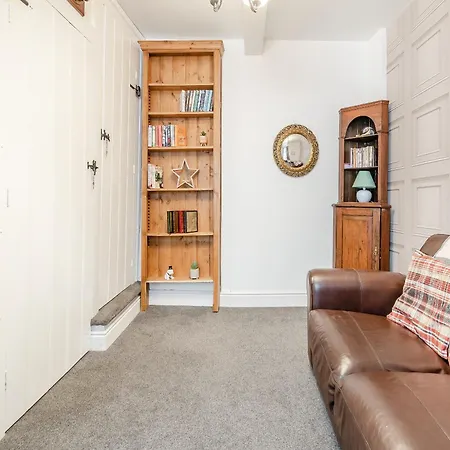 Withnail's Hideaway - Uk43429 * 惠特比